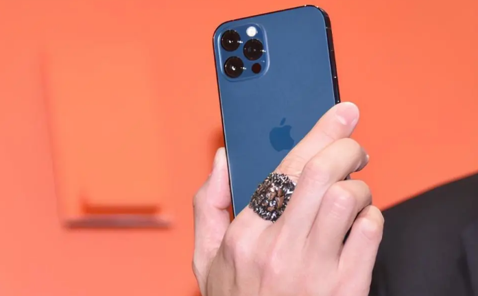 城口苹果手机维修分享iPhone12系列重启方法教程 